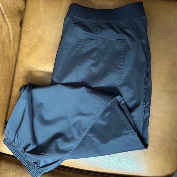 🍒 3 for $10 sale 🍒 NWOT Joe Fresh Joggers - Picture 1 of 4